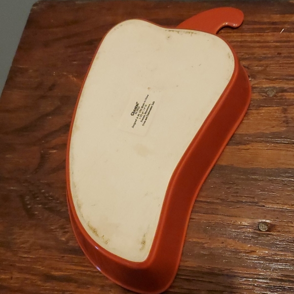 Chantal Chili Pepper Dish - Picture 4 of 10